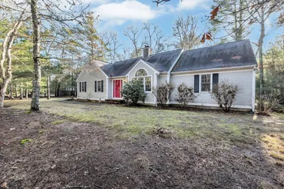 135 Monhegan Rd 1