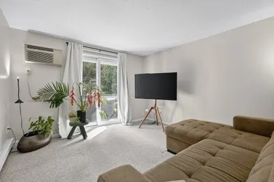200 Manning Street #6B 1