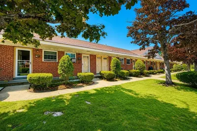 18 Alexander Ave #18 1