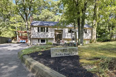 111 Rocky Pond Rd 1