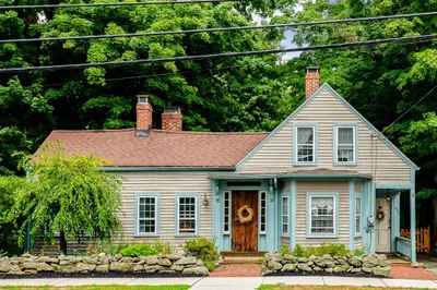 432 Merrimac St 1