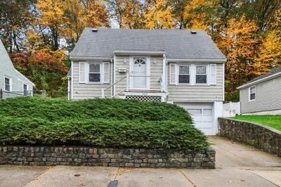 562 Poplar Street 1