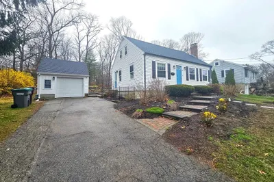 61 Ledgewood Rd 1