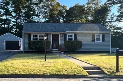 40 Pershing Ave 1