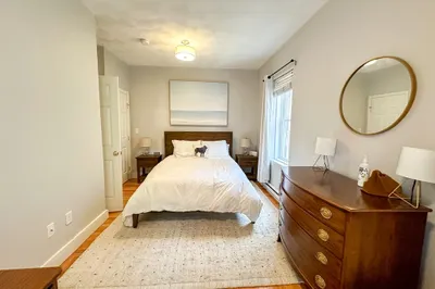 24 Charter St #4