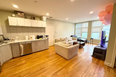 299 Dudley St #4 1