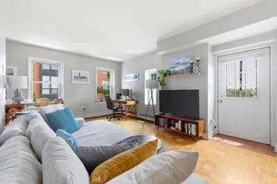 105 W Fourth St #4A