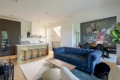 537 Massachusetts Ave #4