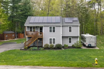 352 Durfee St