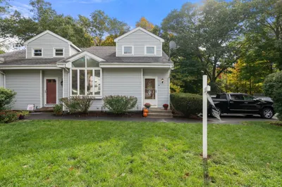 8 Lauren Drive #8 1