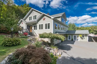 1527 Southampton Road 1