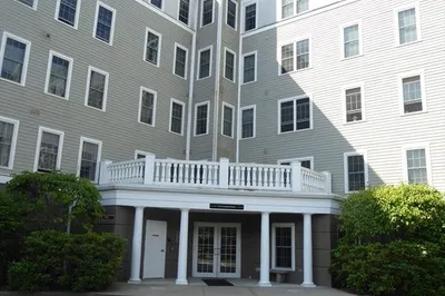 8 Crowninshield St #312 1