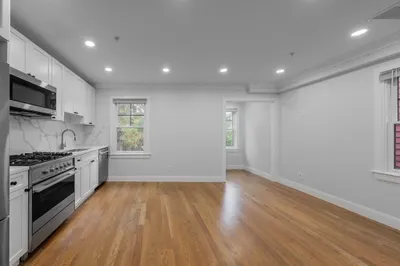 14 Lopez Ave #3