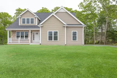 37 Metacomet Rd #37 1