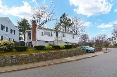 36 Fairlane Rd 1