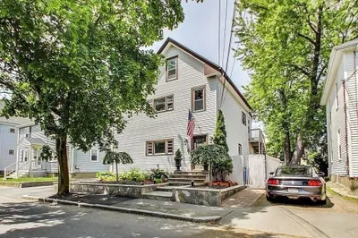 28 Francis St #2 1