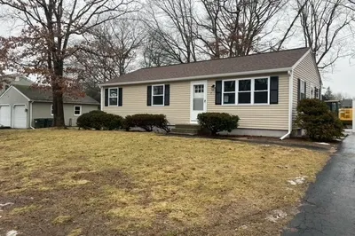 7 Sherwood Dr 1