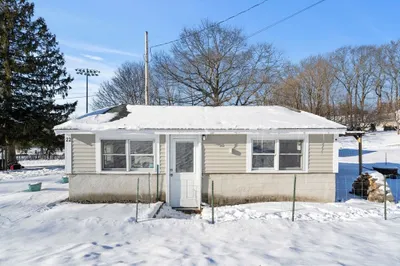 22 Penn Brook Ave 1