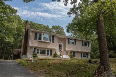 24 Lantern Ln 1