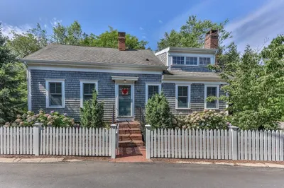 34 Alden St 1