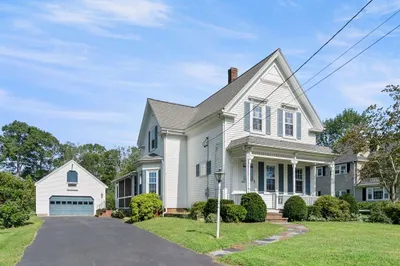 27 Center St