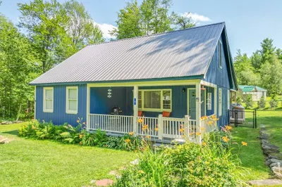 4 Waterfall Dr
