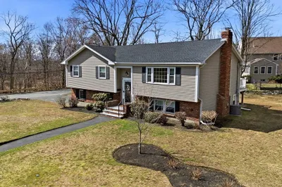75 Whitehall Ln 1