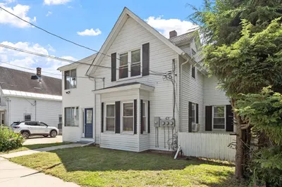 205 Pine St 1