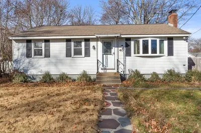 40 Essex Rd 1