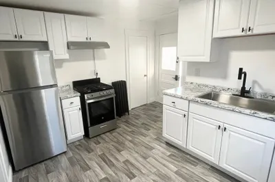 25r Auburn Street #1