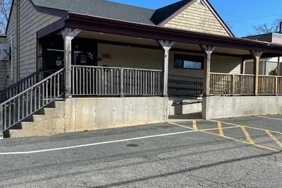 395 Wilbur Ave 1