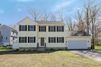 22 Mohawk Cir