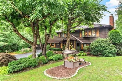 29 Westview Dr 1