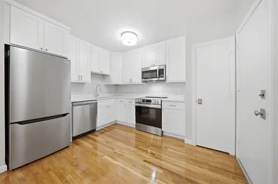 11 Schubert St #8 1