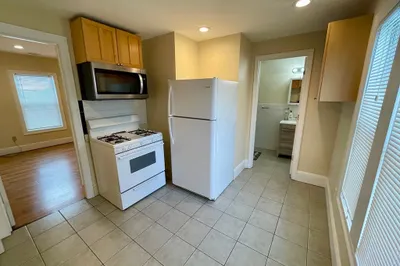 75 Prospect St #2R 1