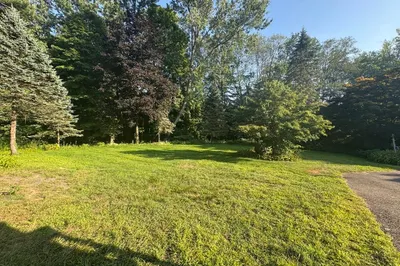 6 Ambler Court