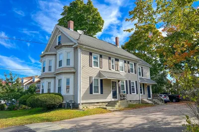 28 Pond St 1