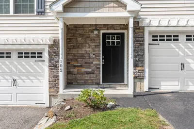 102 Hunting Hill Dr #102 1