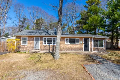 16 Edgewood Dr