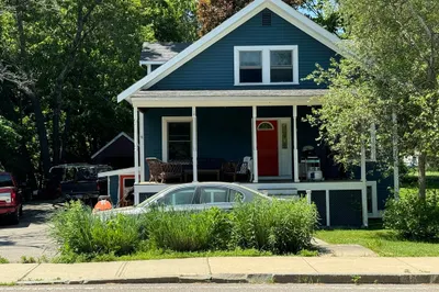 29 Plain St