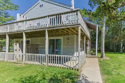70 Cape Dr #8B 1