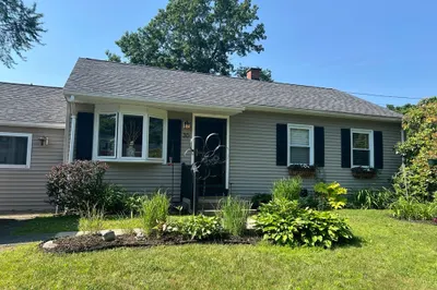 30 Drewsen Dr 1