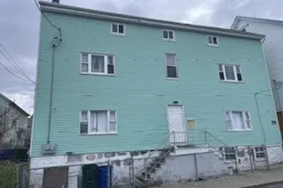 161 Branch St