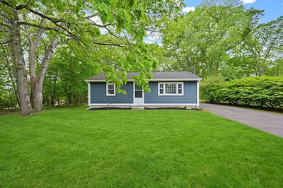 250 Mendon Rd 1