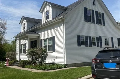 388 Brown Ave #2nd 1