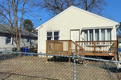 131 Avery St
