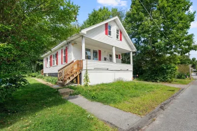 8 Wickman Dr 1