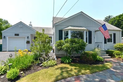 17 Crescent Ave.