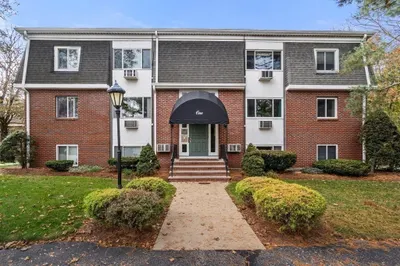 80 Walnut St #105