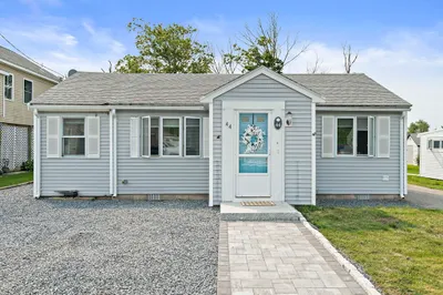 44 Macarthur Ln